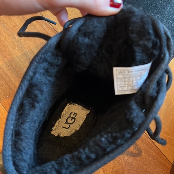 Ugg Neumel Chukka Boots in Black - Picture 8 of 9